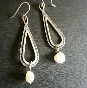 Silpada pearl drop earrings